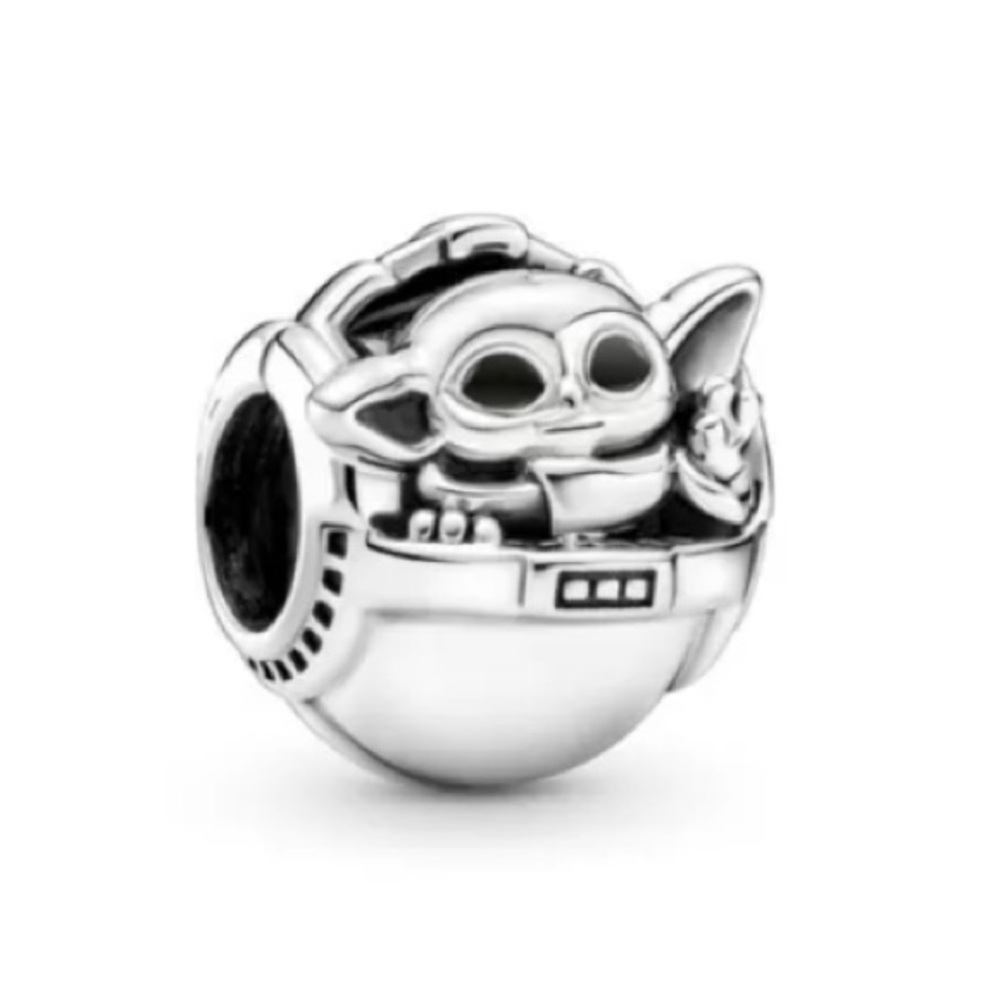 NWT Star Wars Baby Yoda Space Ship Silver Plated European Charm Bead Bracelet